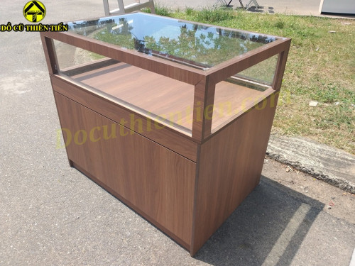 Tủ Kính Trưng Bày