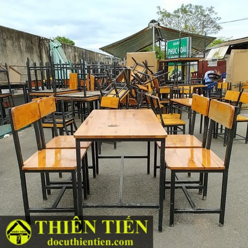 Bàn Ghế Nhậu Vàng