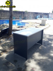 Bàn Làm Việc Xám – ảnh 3