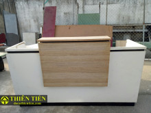 Quầy Lễ Tân Trắng
