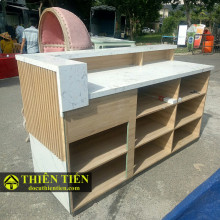 Quầy Lễ Tân Trắng