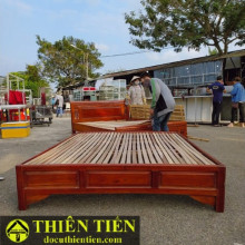 Giường Không Đầu