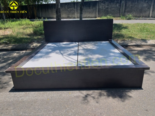 Giường 1M8 Màu Nâu