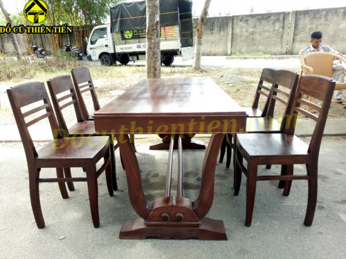 Bộ Bàn Ăn Chân U