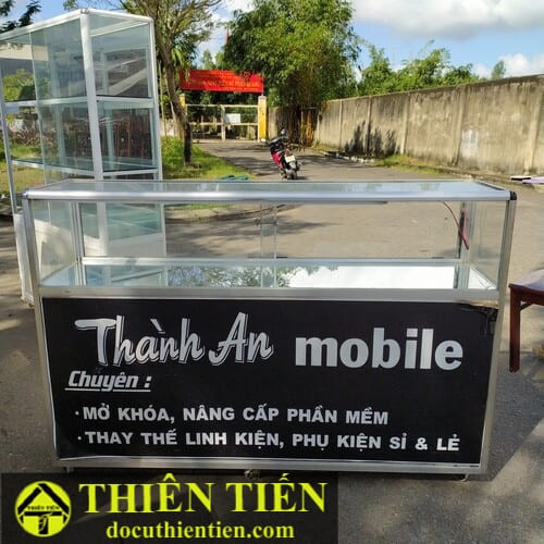Tủ Kính Trưng Bày